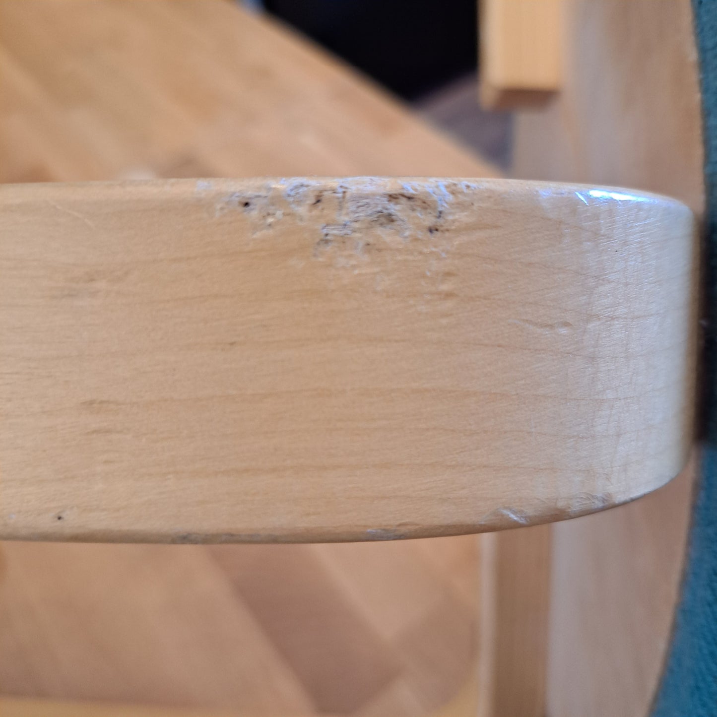 Artek, jakkara E60, vihertävä sävy
