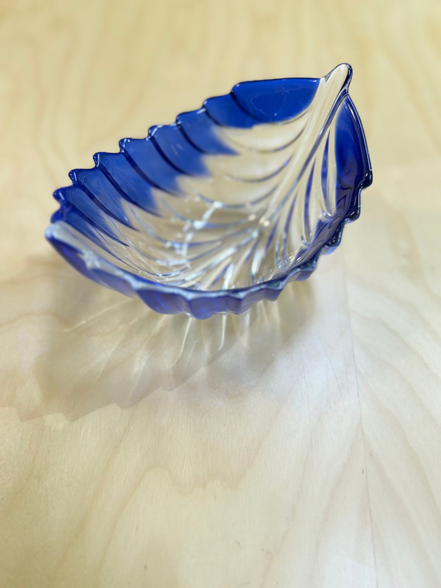 Walther Glass, lasinen lehtikulho
