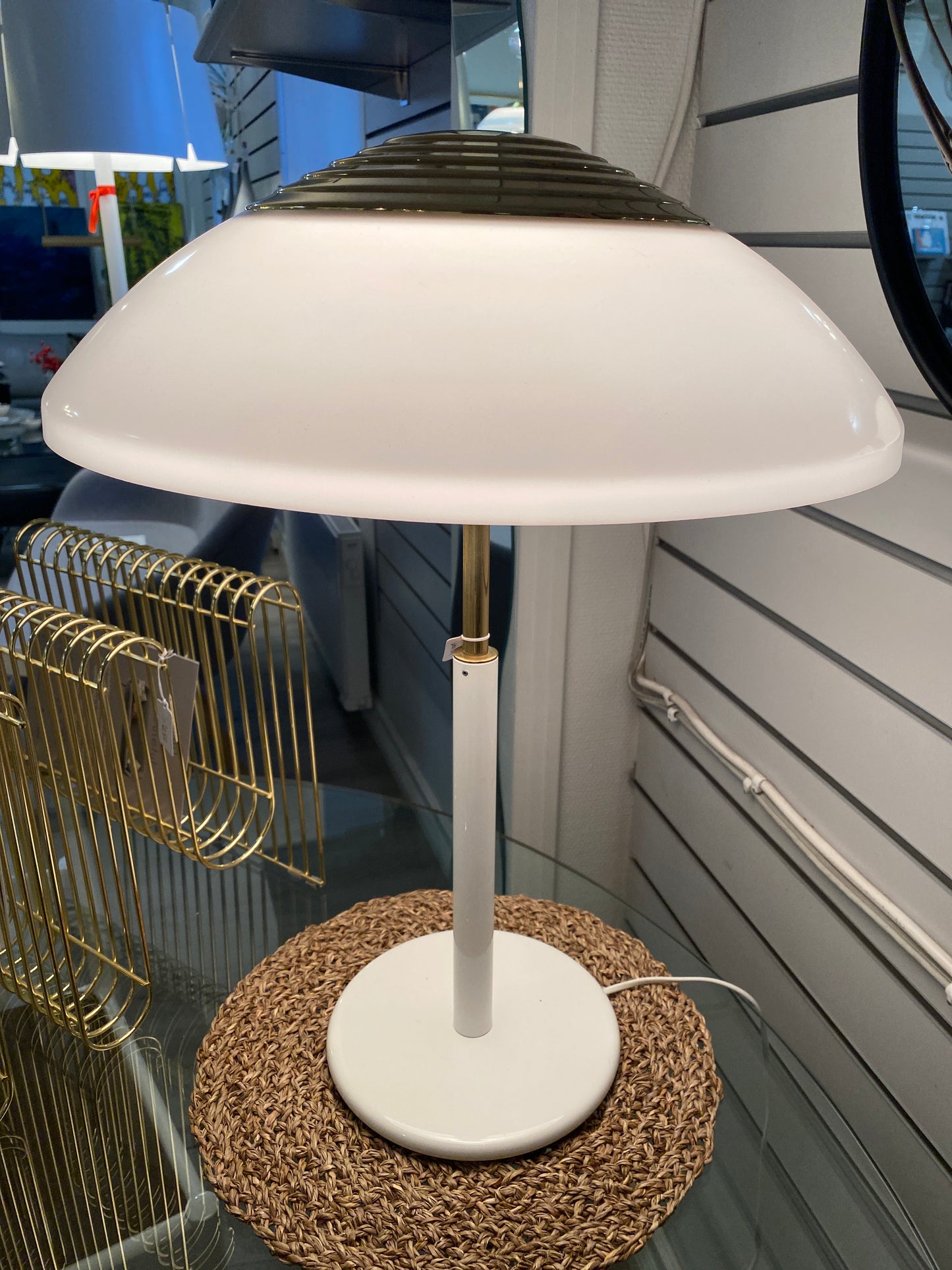 Orno, "Efekti"- pöytävalaisin