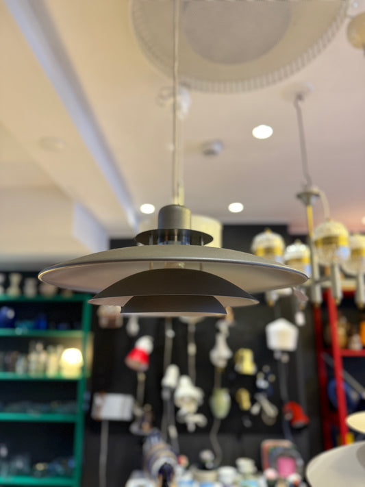 Belid, riippuvalaisin T1213