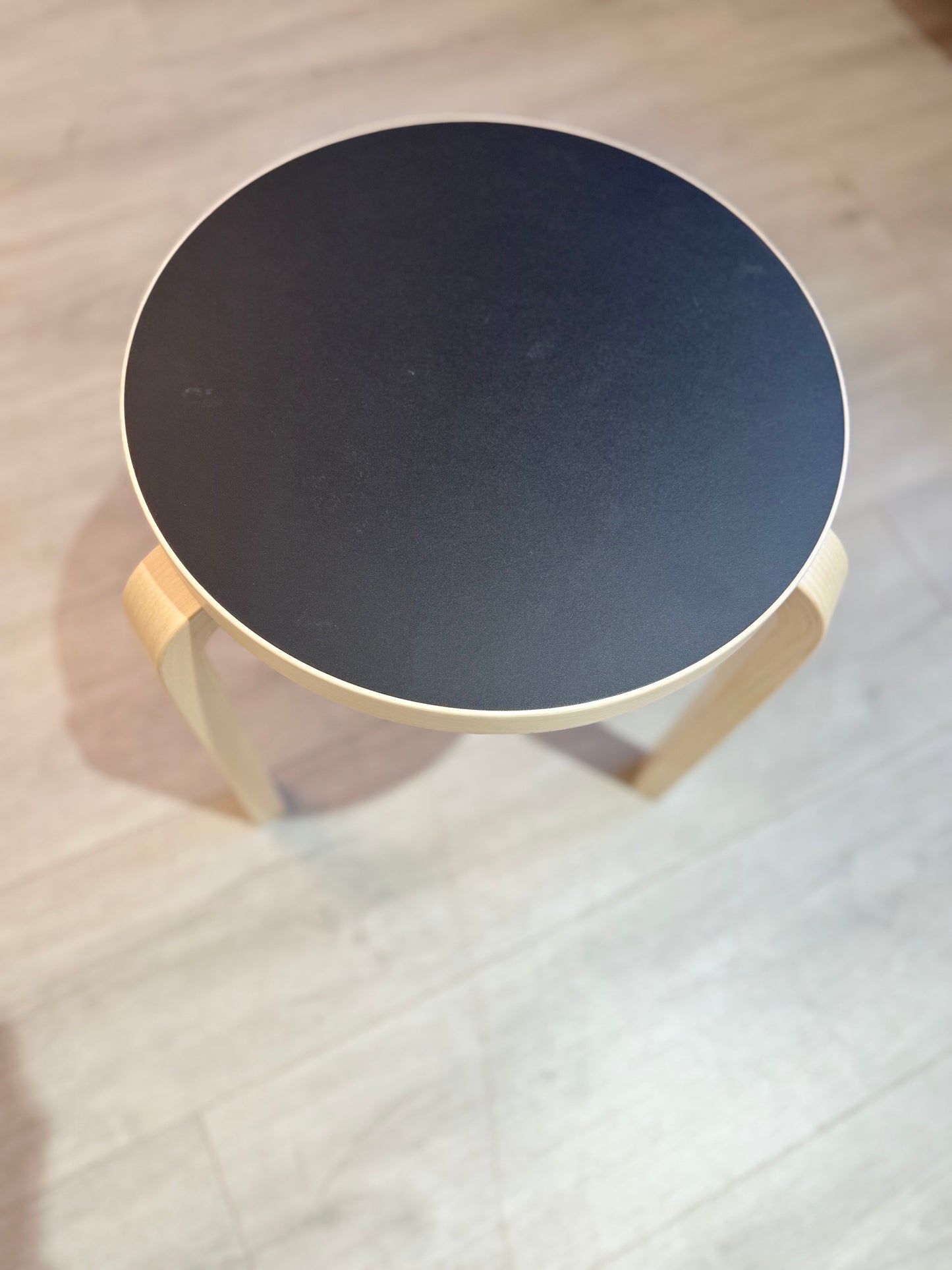 Artek, Aalto jakkara 60