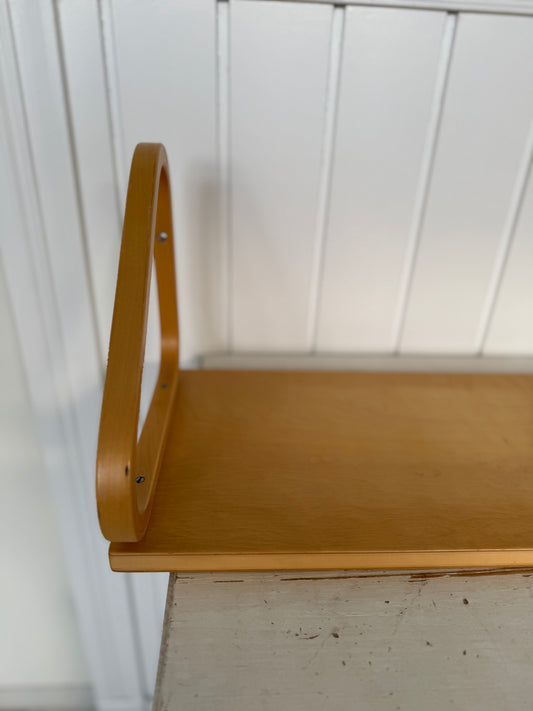 Artek 112B seinähylly