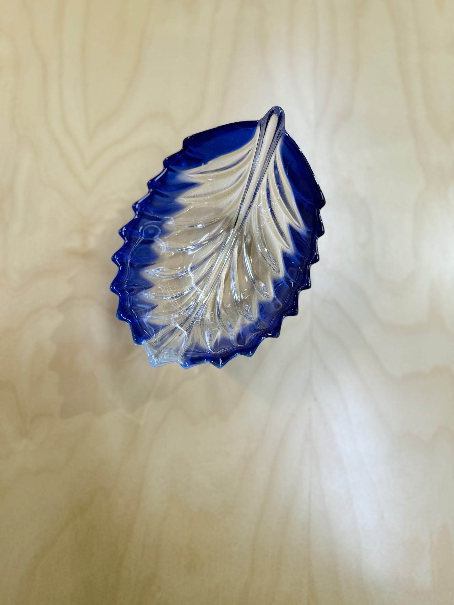 Walther Glass, lasinen lehtikulho