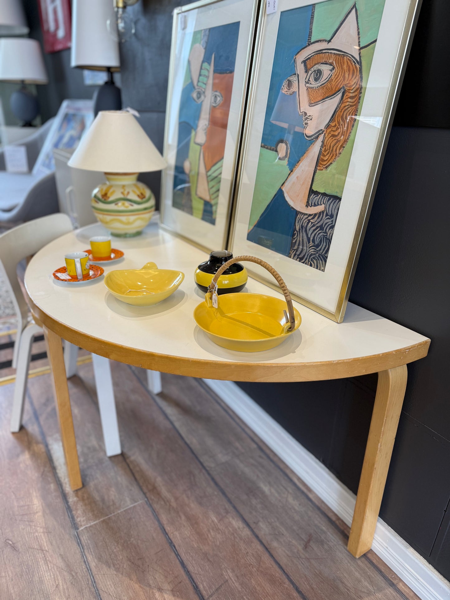 Artek, Aalto pöytä 95, puolipyöreä