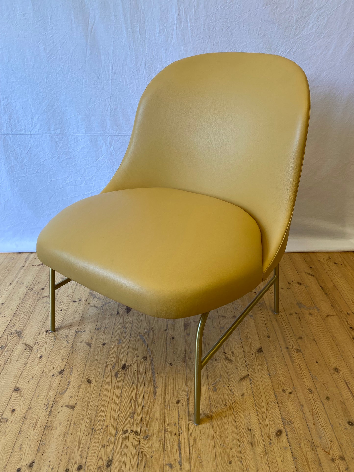 Viccarbe Aleta-nojatuoli, design Jaime Hayon