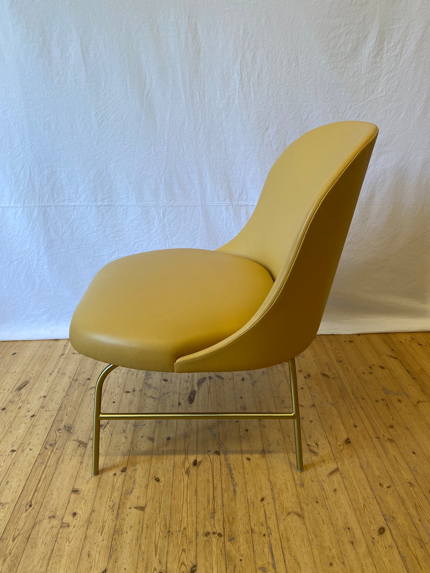 Viccarbe Aleta-nojatuoli, design Jaime Hayon