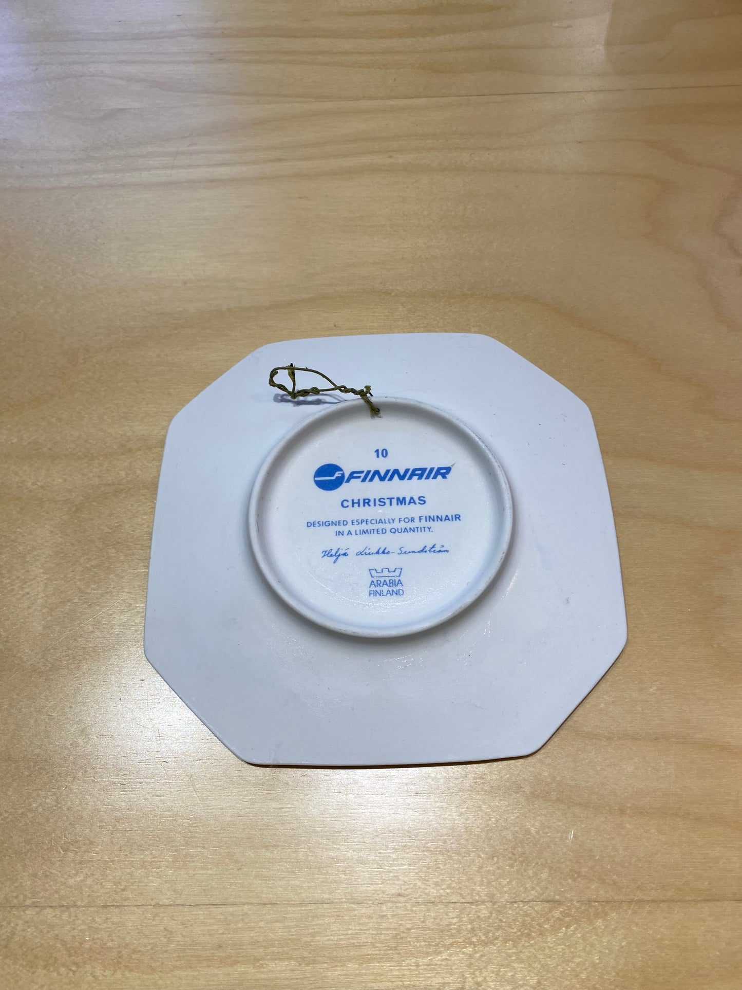 Arabia, Heljä Liukko-Sundström, seinälautanen, Finnair, Christmas