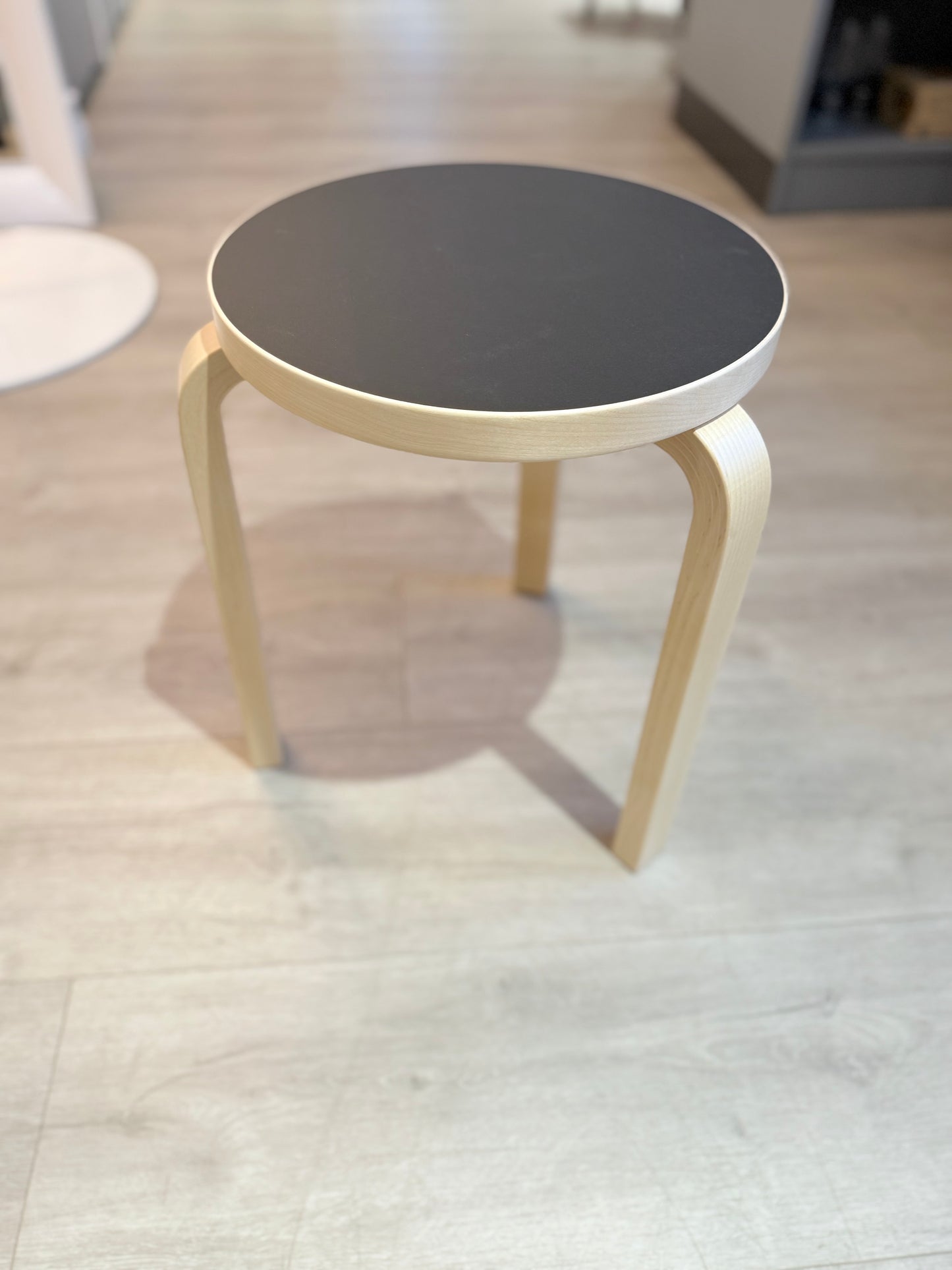 Artek, Aalto jakkara 60