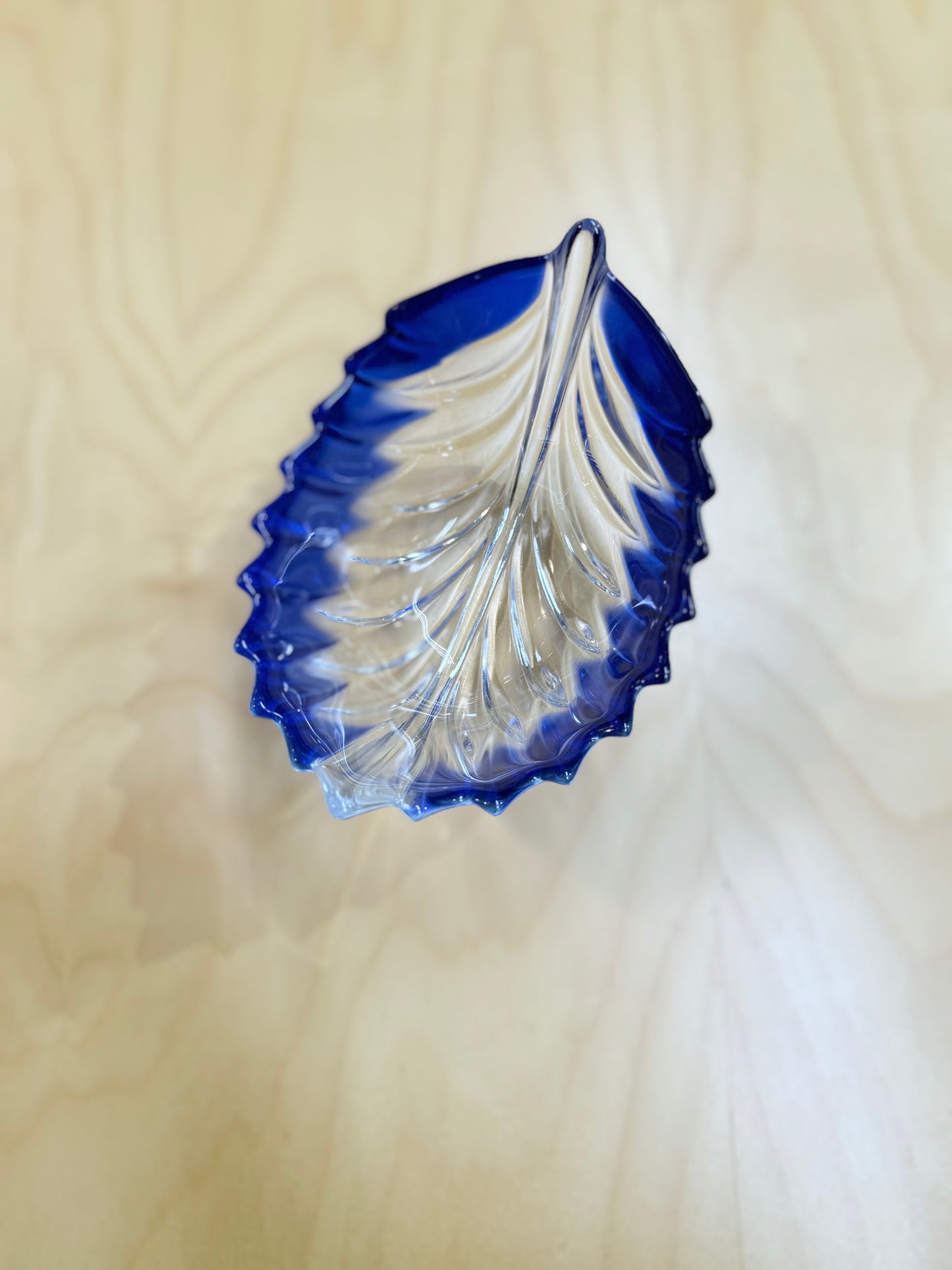 Walther Glass, lasinen lehtikulho