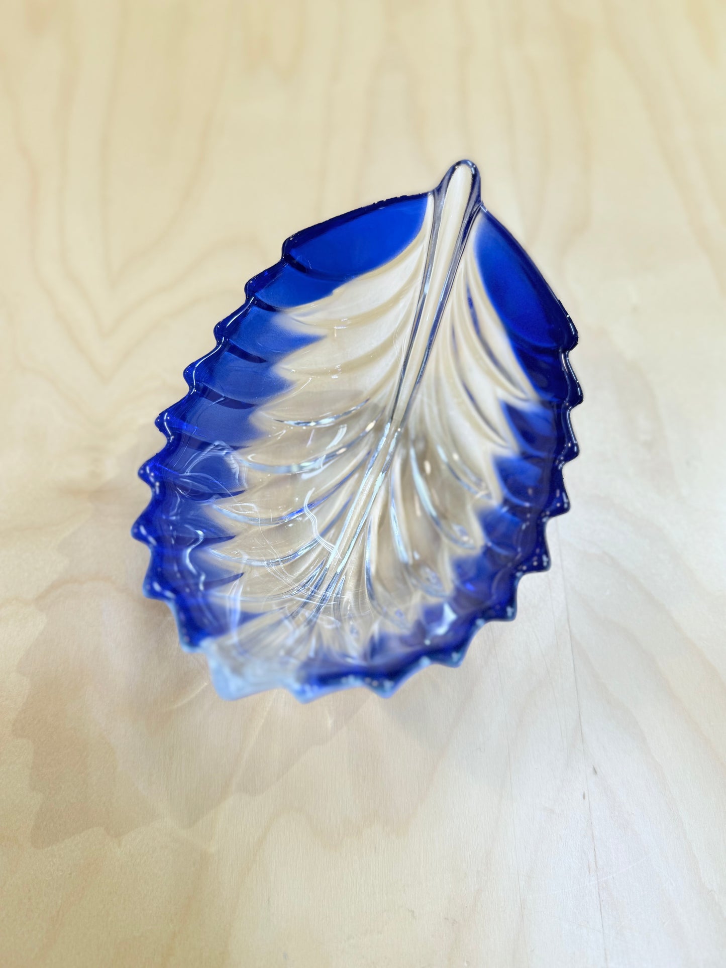 Walther Glass, lasinen lehtikulho