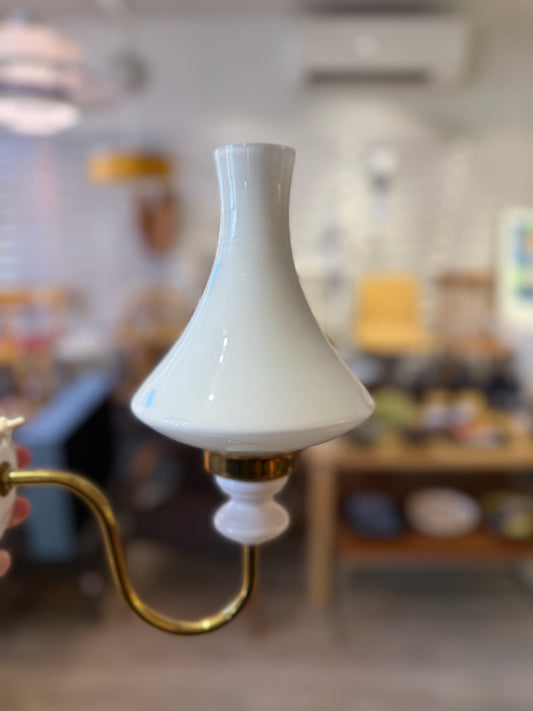 Lival seinävalaisin