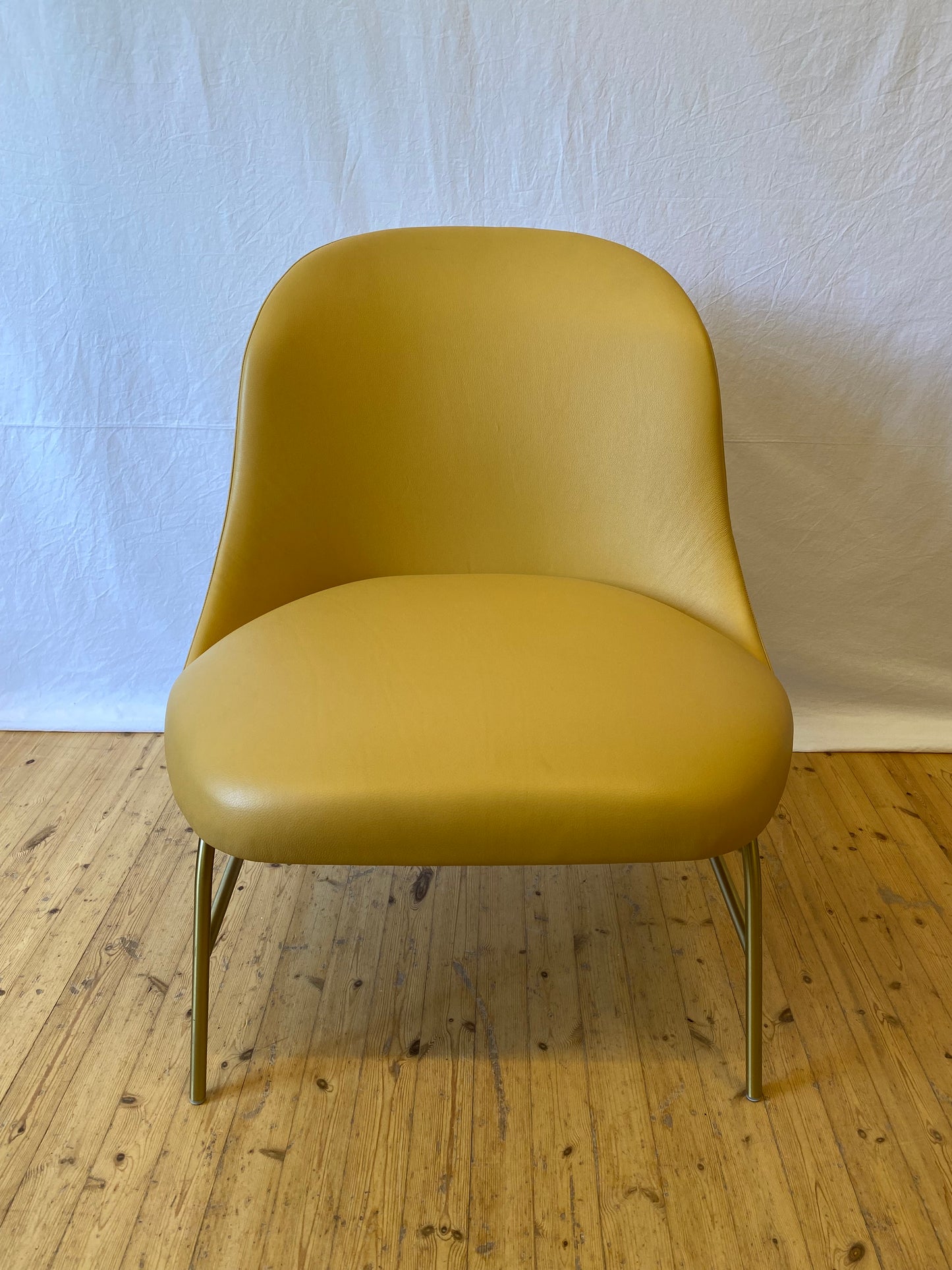 Viccarbe Aleta-nojatuoli, design Jaime Hayon
