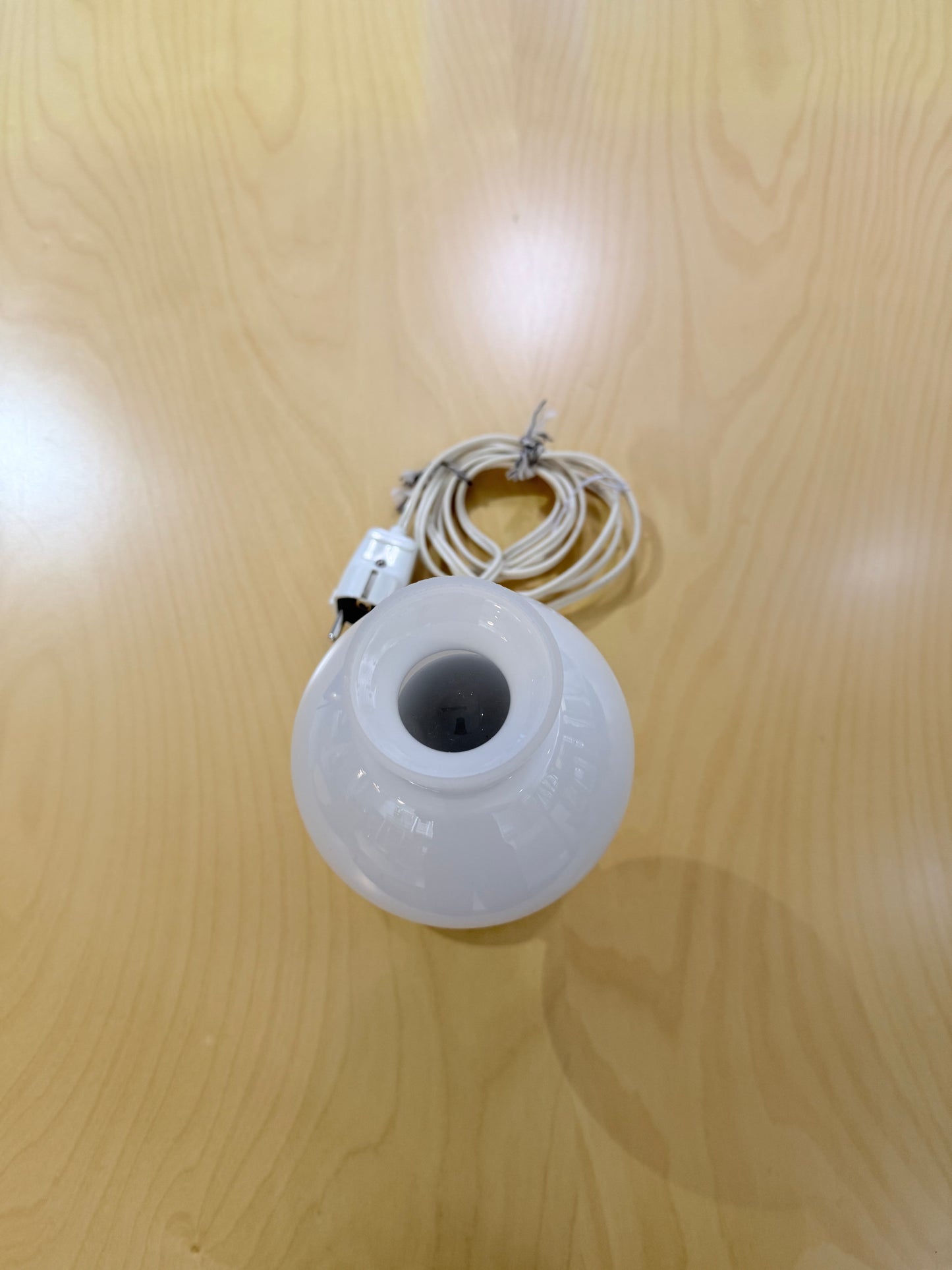 Retro pöytävalaisin, Lival