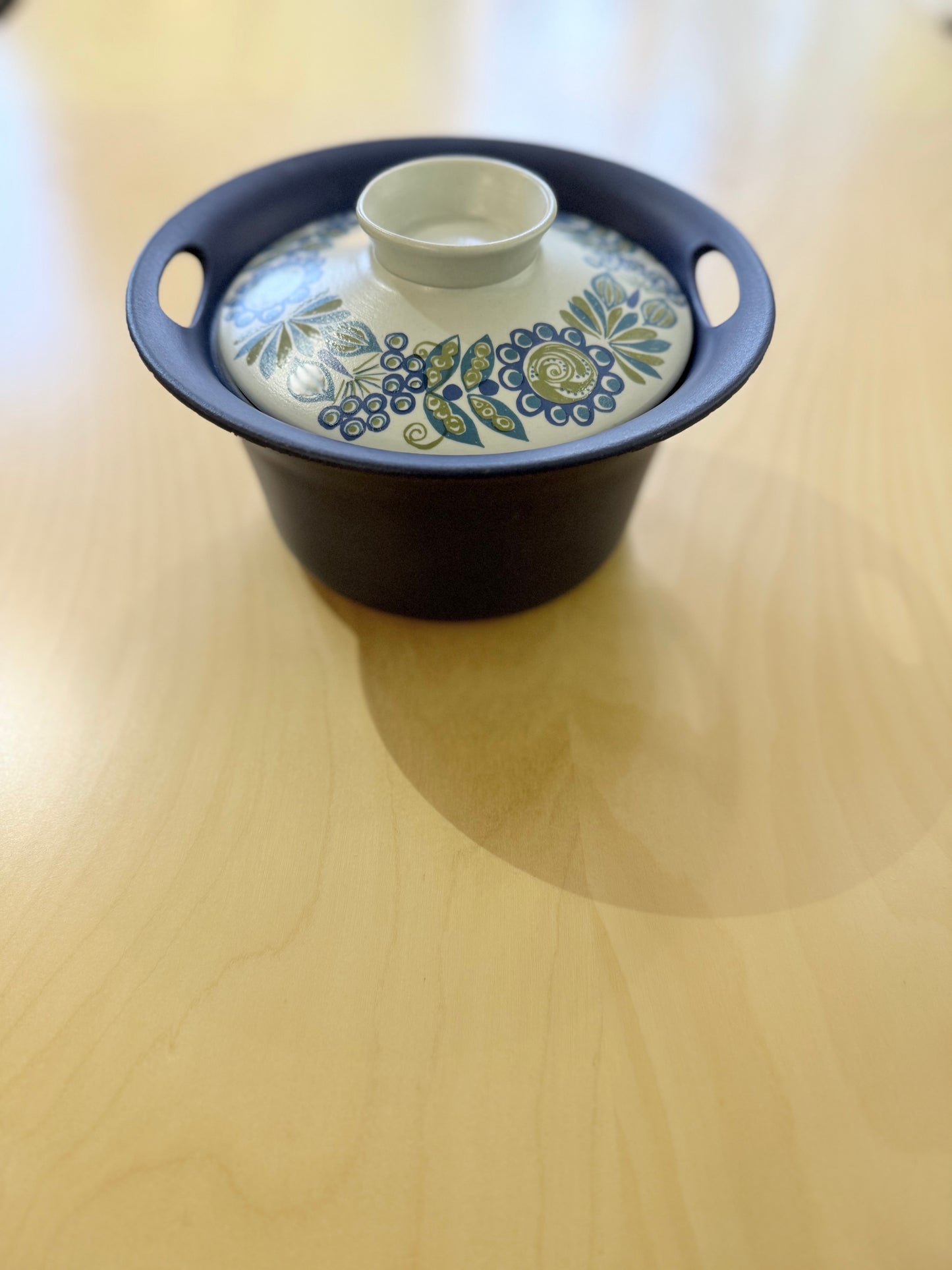 Vintage, sininen uunivuoka