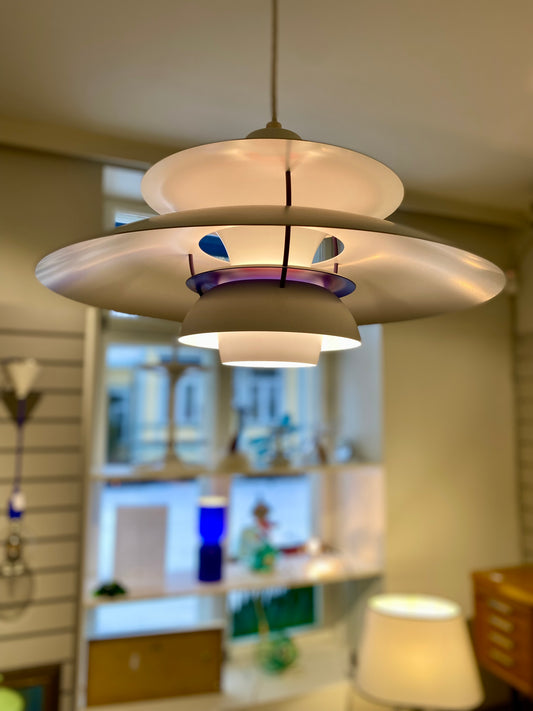 Louis Poulsen, PH 5 -riippuvalaisin