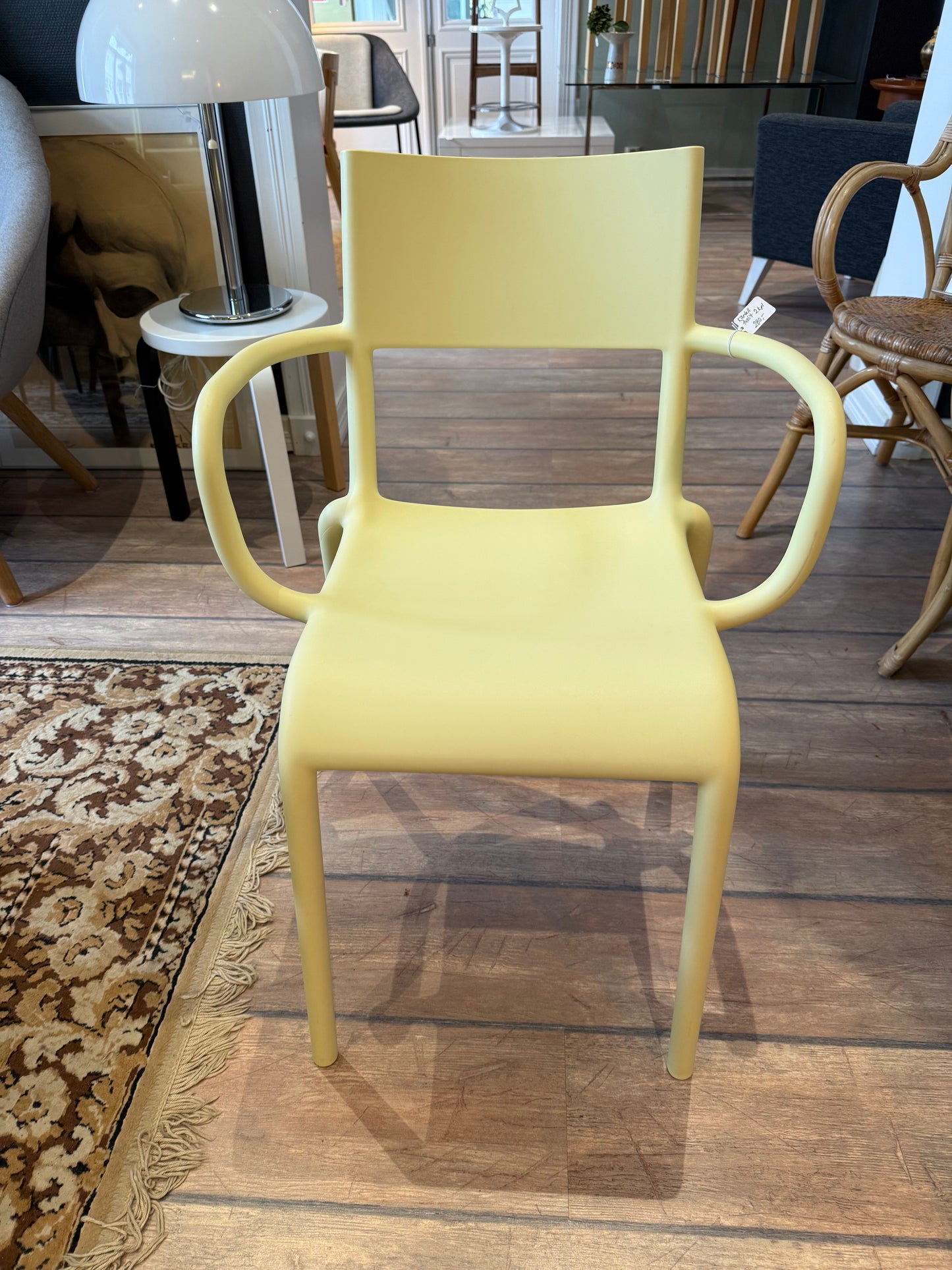 Kartell, Generic A tuoli, pastellikeltainen