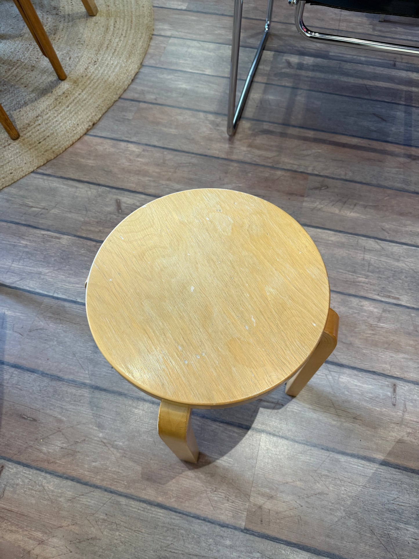 Artek jakkara E60