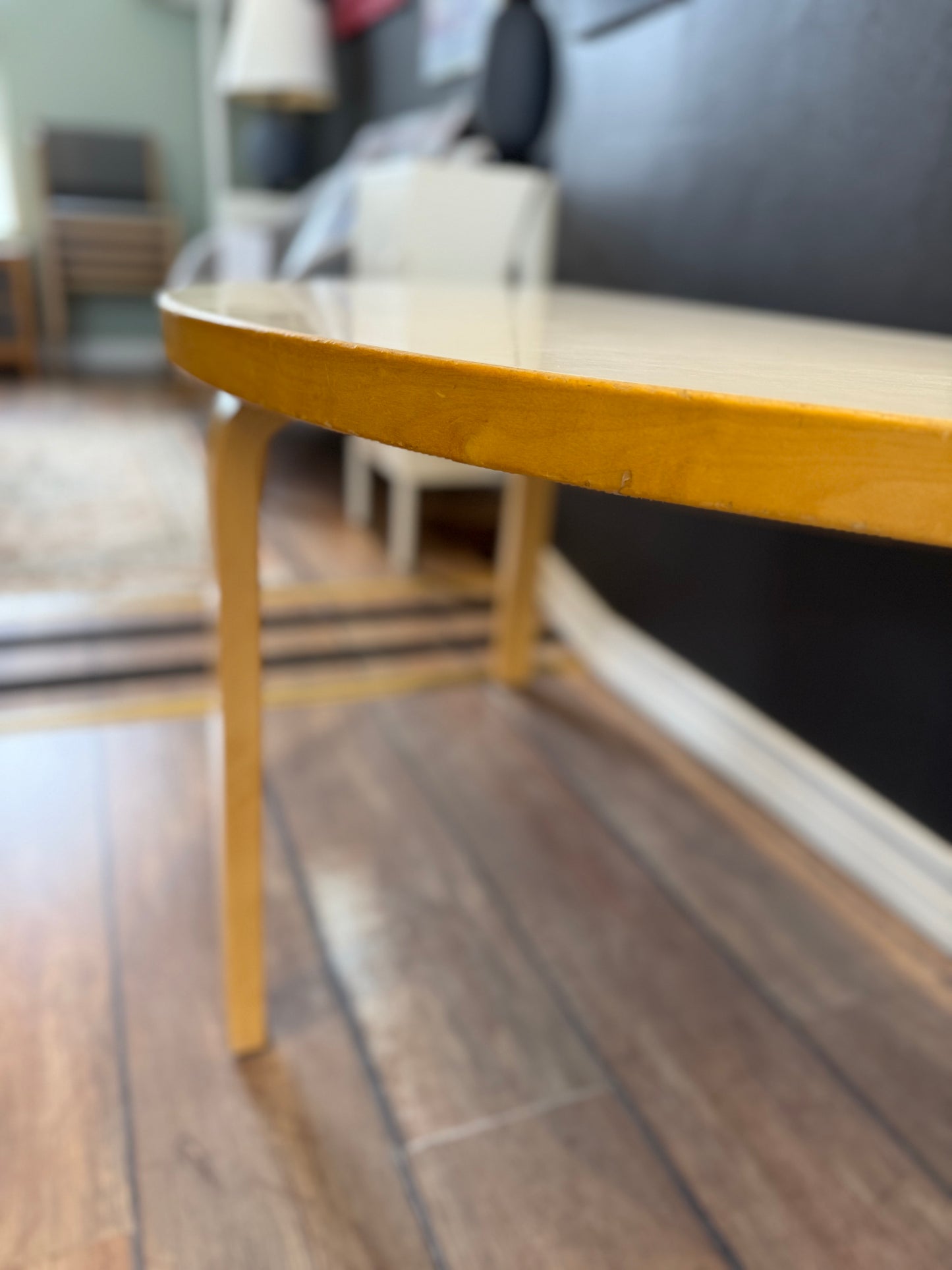 Artek, Aalto pöytä 95, puolipyöreä