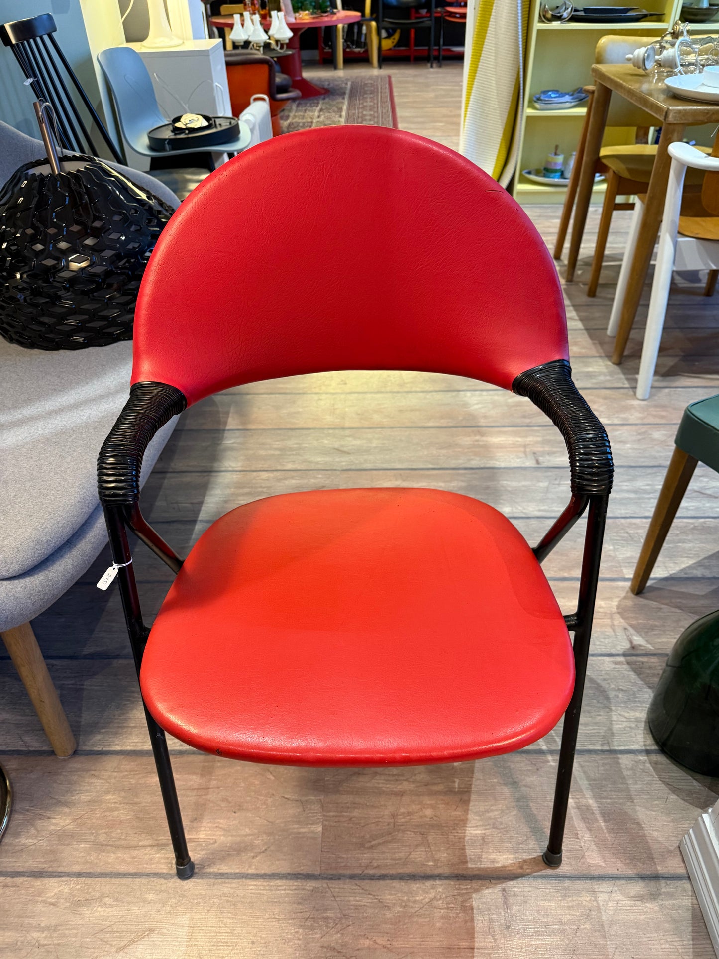 Vintage tuoli, design Maikki Komulainen