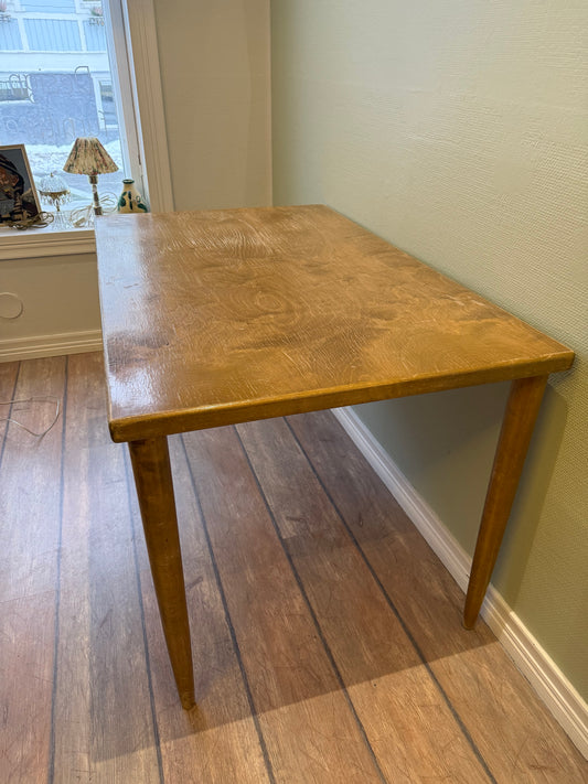 Ilmari Tapiovaara, Domus pöytä