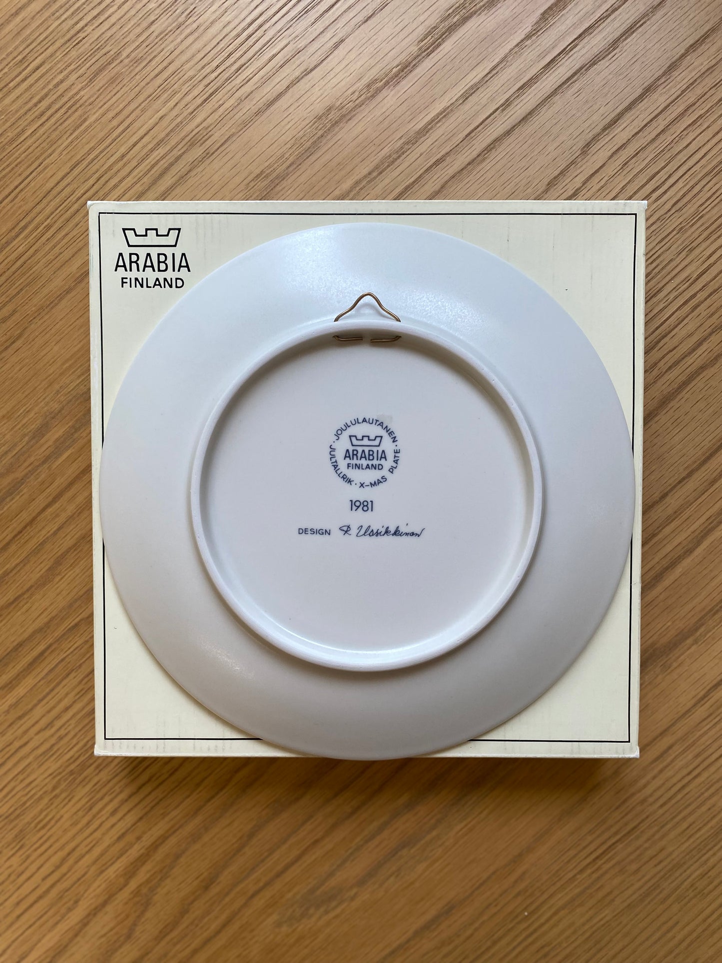 Arabia Joululautanen 1981