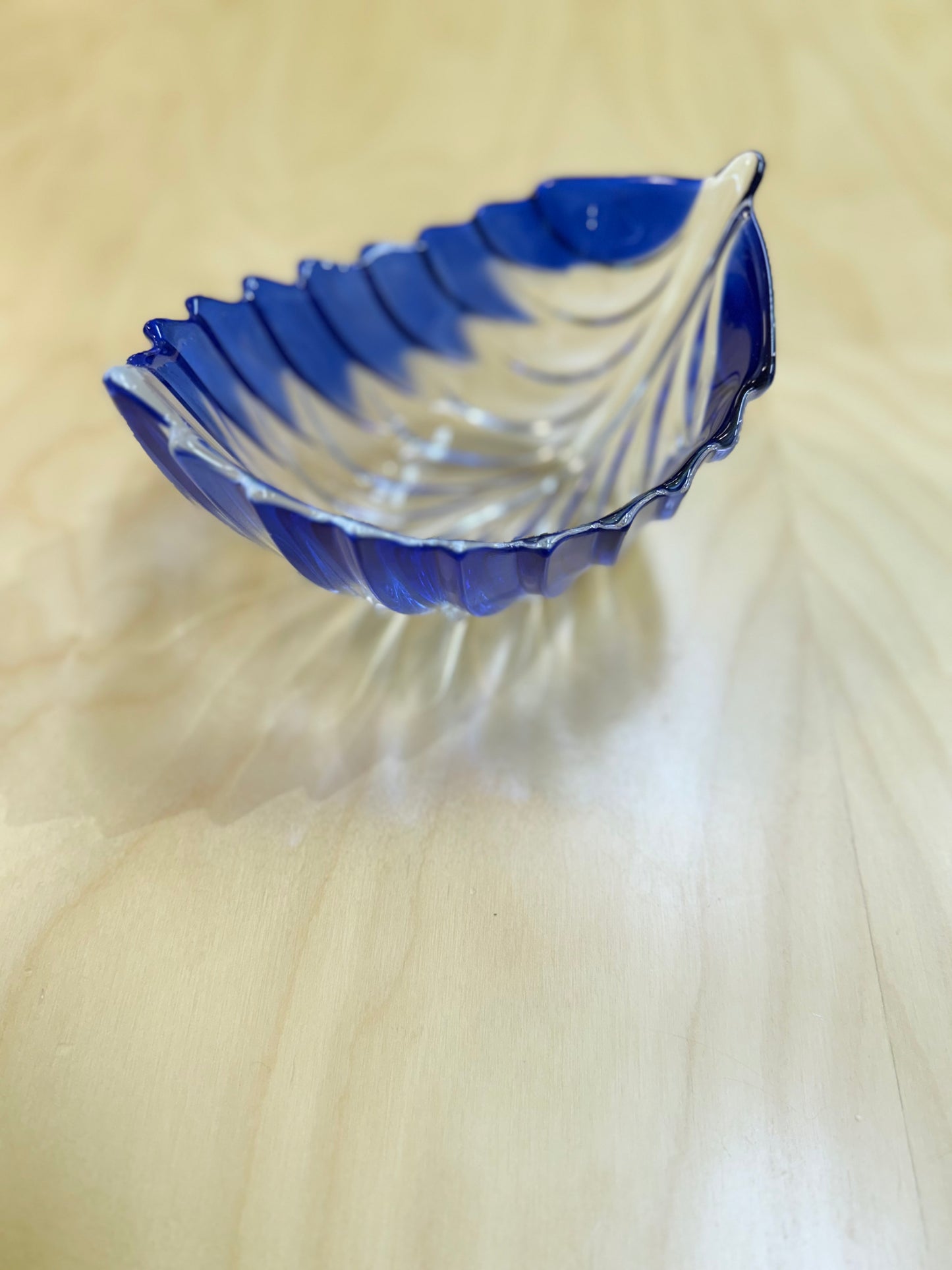 Walther Glass, lasinen lehtikulho