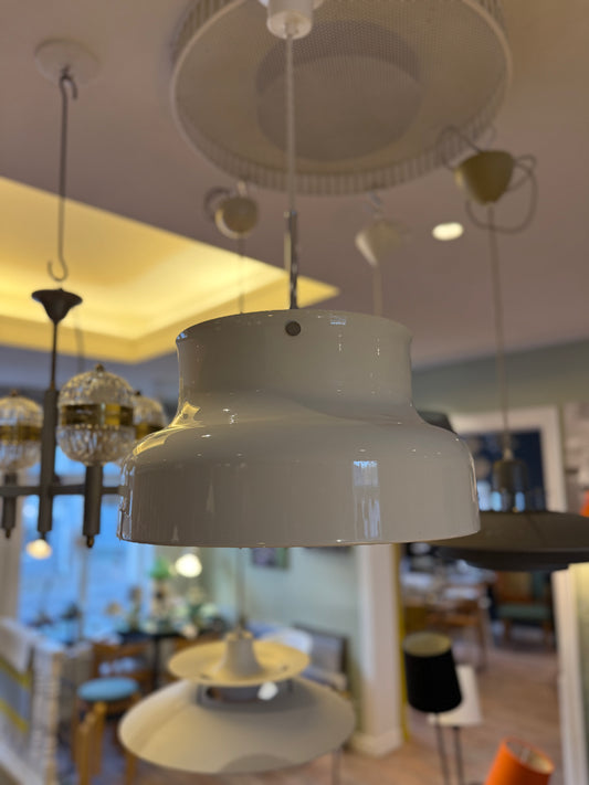 Atelje Lyktan, Bumling riippuvalaisin