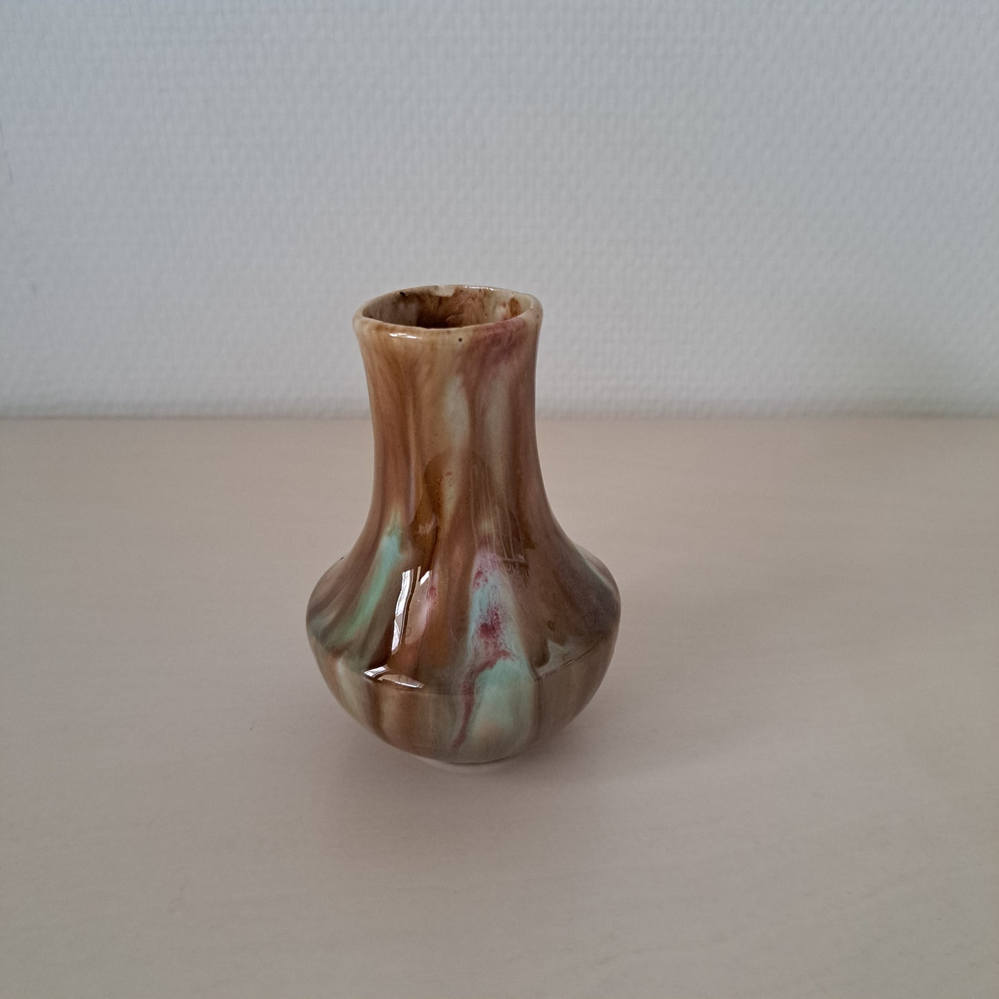 Kupittaan savi, pikku maljakko , ruskea