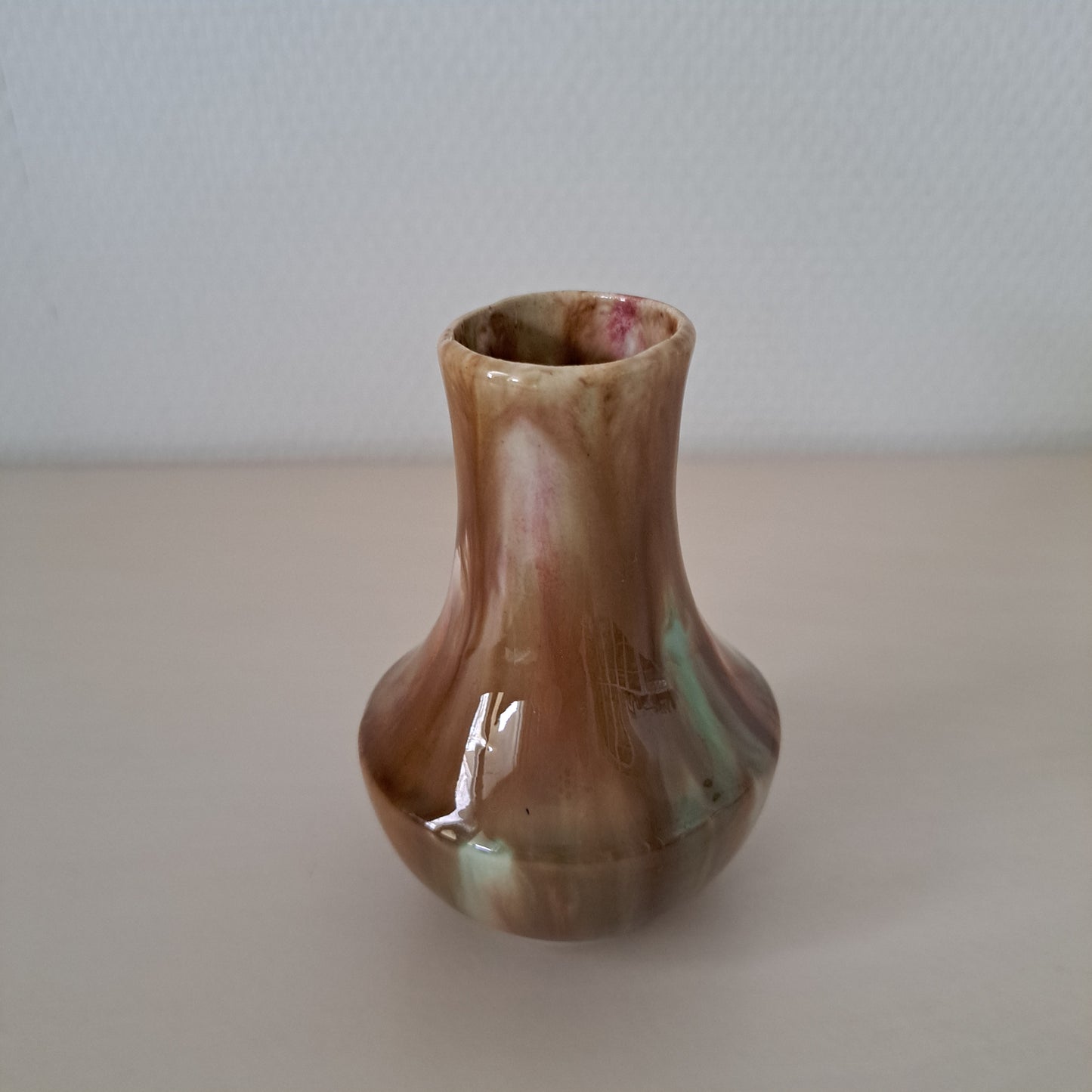 Kupittaan savi, pikku maljakko , ruskea