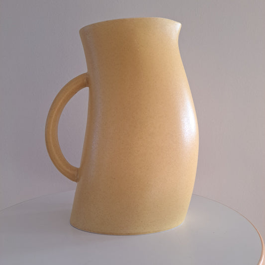 Serafi, keltainen kannu