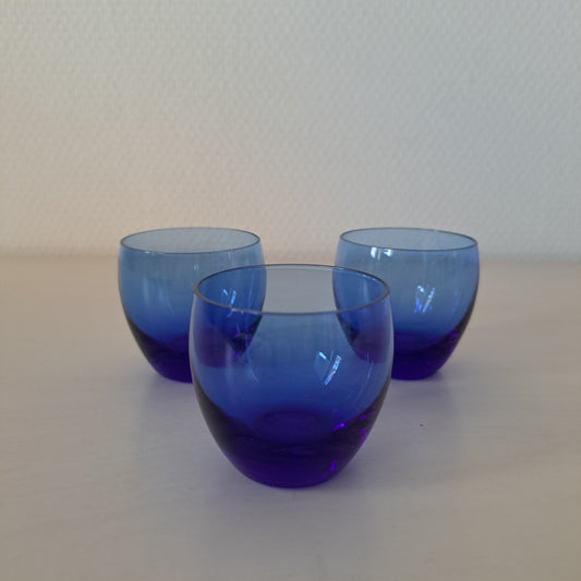 Kumela, siniset lasit