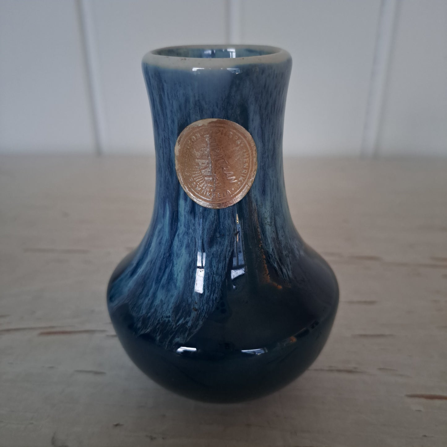 Kupittaan savi, pieni maljakko, sini-turkoosi