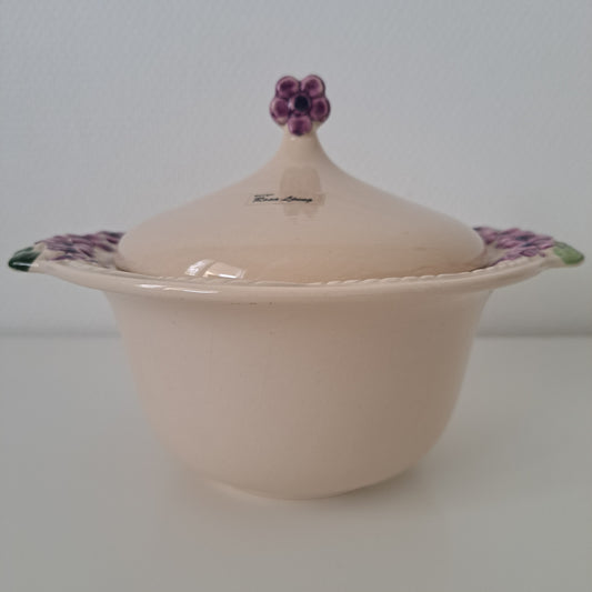 Rosa Ljung, kannellinen kulho