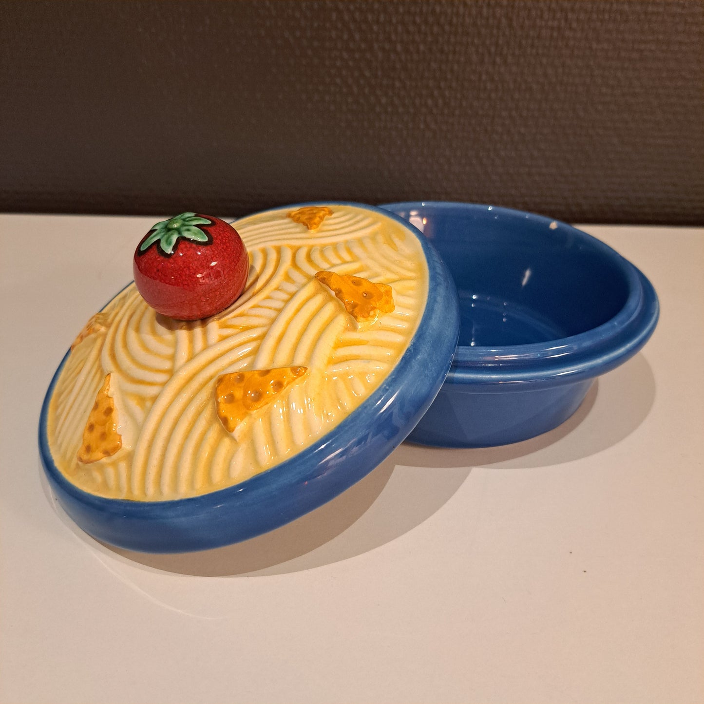 Piirakkavuoka, kannellinen, S