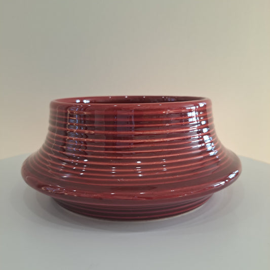 Kupittaan savi, viininpunainen kulho