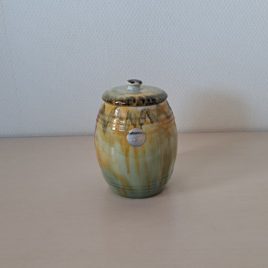 Kupittaan savi, tynnyripurnukka, kannellinen