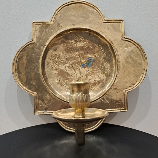 Messinkinen kynttiläseinälampetti-pari