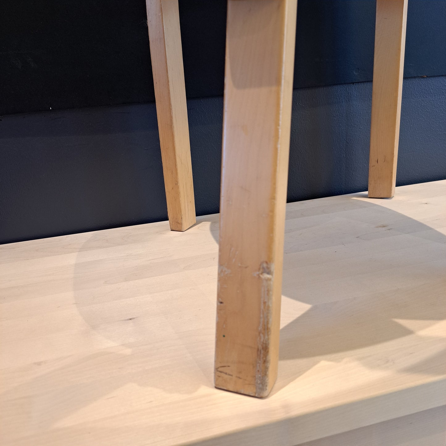 Artek, Aalto tuoli 69, sininen kerni