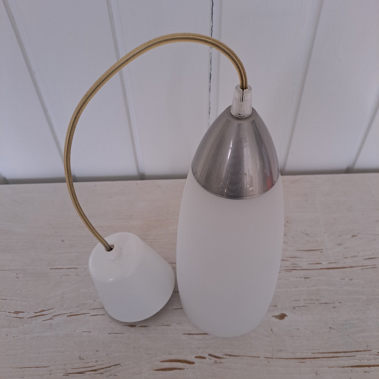 Belid, riippuvalaisin