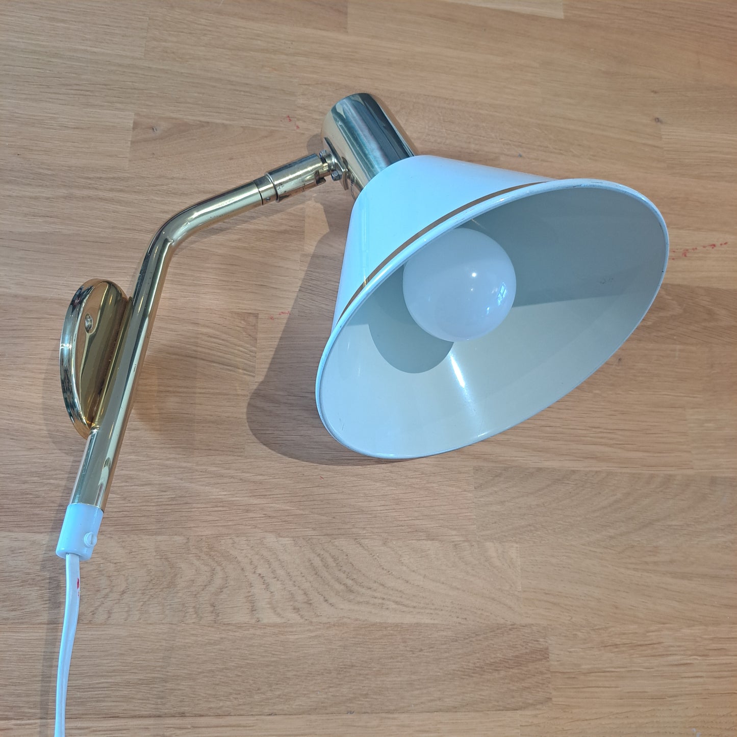 Vintage seinävalaisin