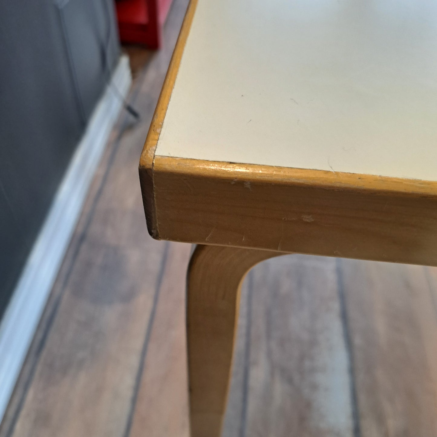 Artek, Aalto pöytä 80A, valkoinen laminaatti