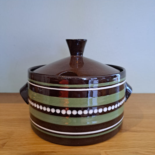 Kupittaan savi, pata, Karjala