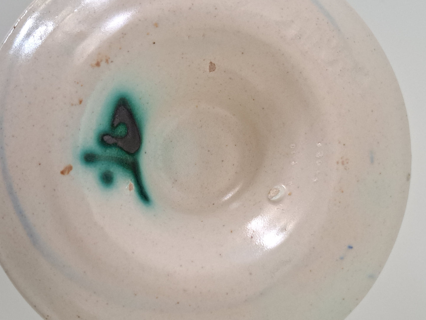 Kupittaan savi, kynttilänjalka, valko-vihreä