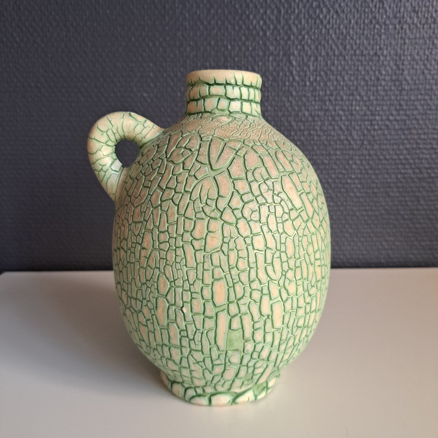 Kera, vihreä maljakko/kannu