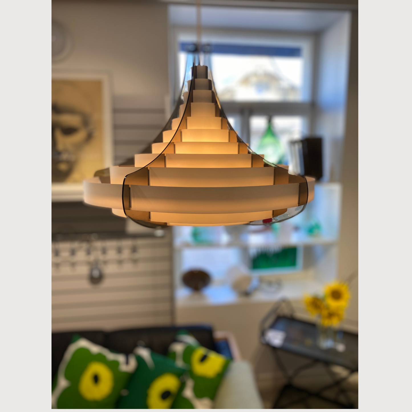 Tanskalainen design-valaisin