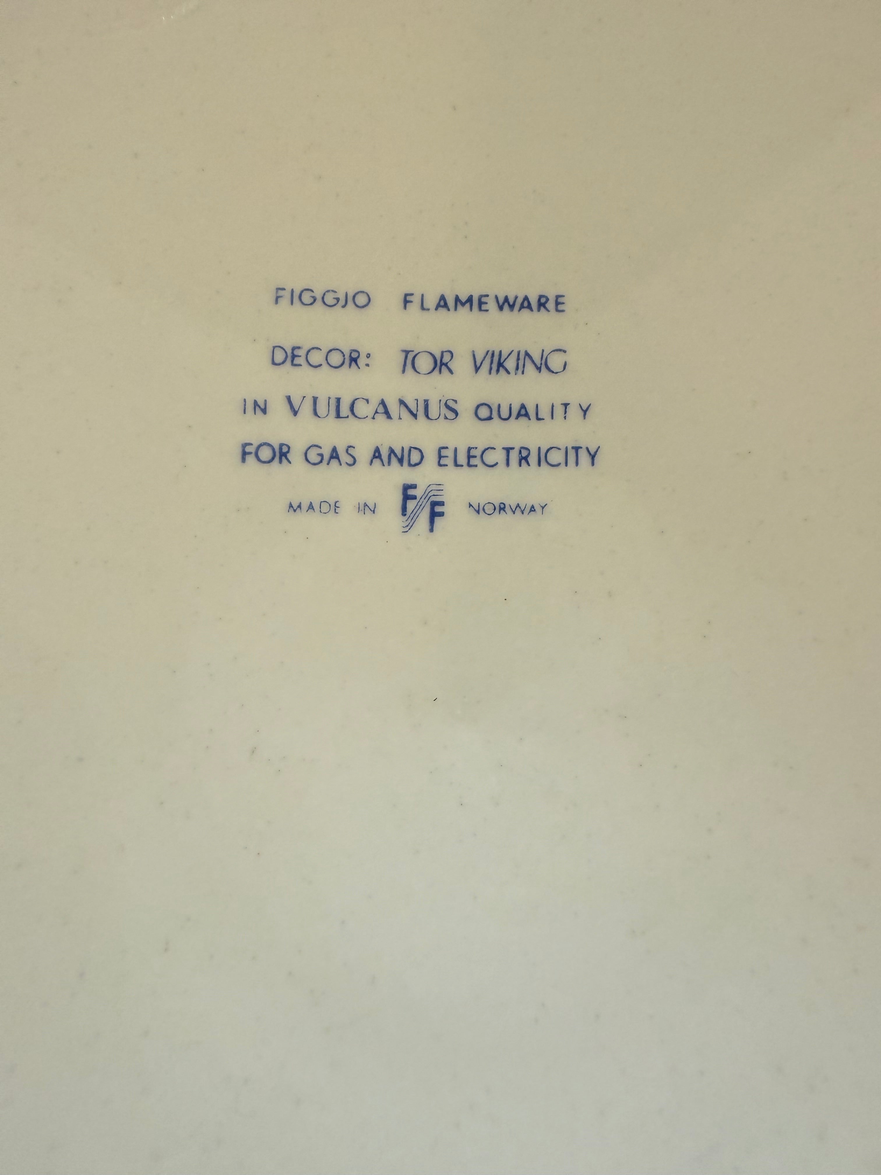 Vintage, sininen uunivuoka