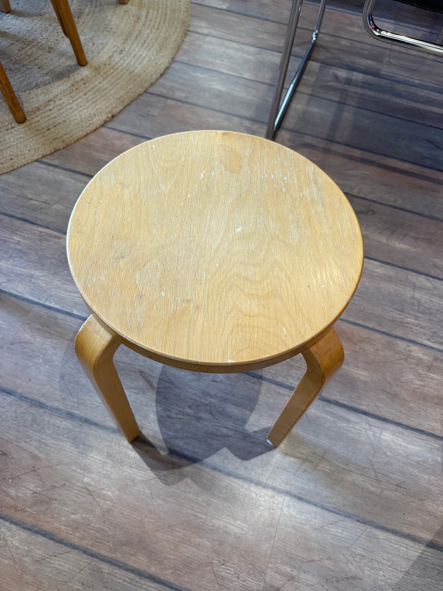Artek jakkara E60