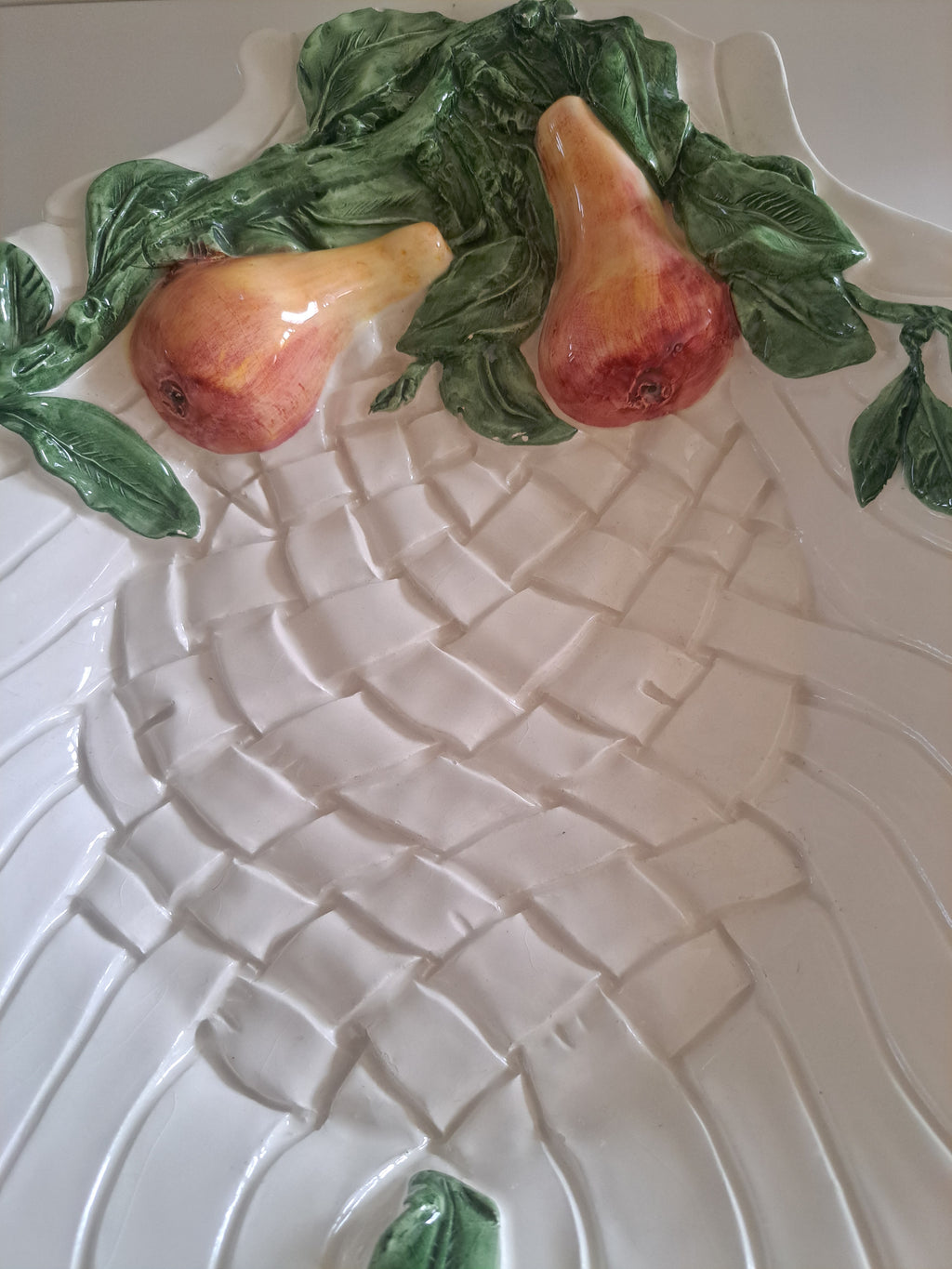 Päärynäaiheinen suuri keramiikkavati