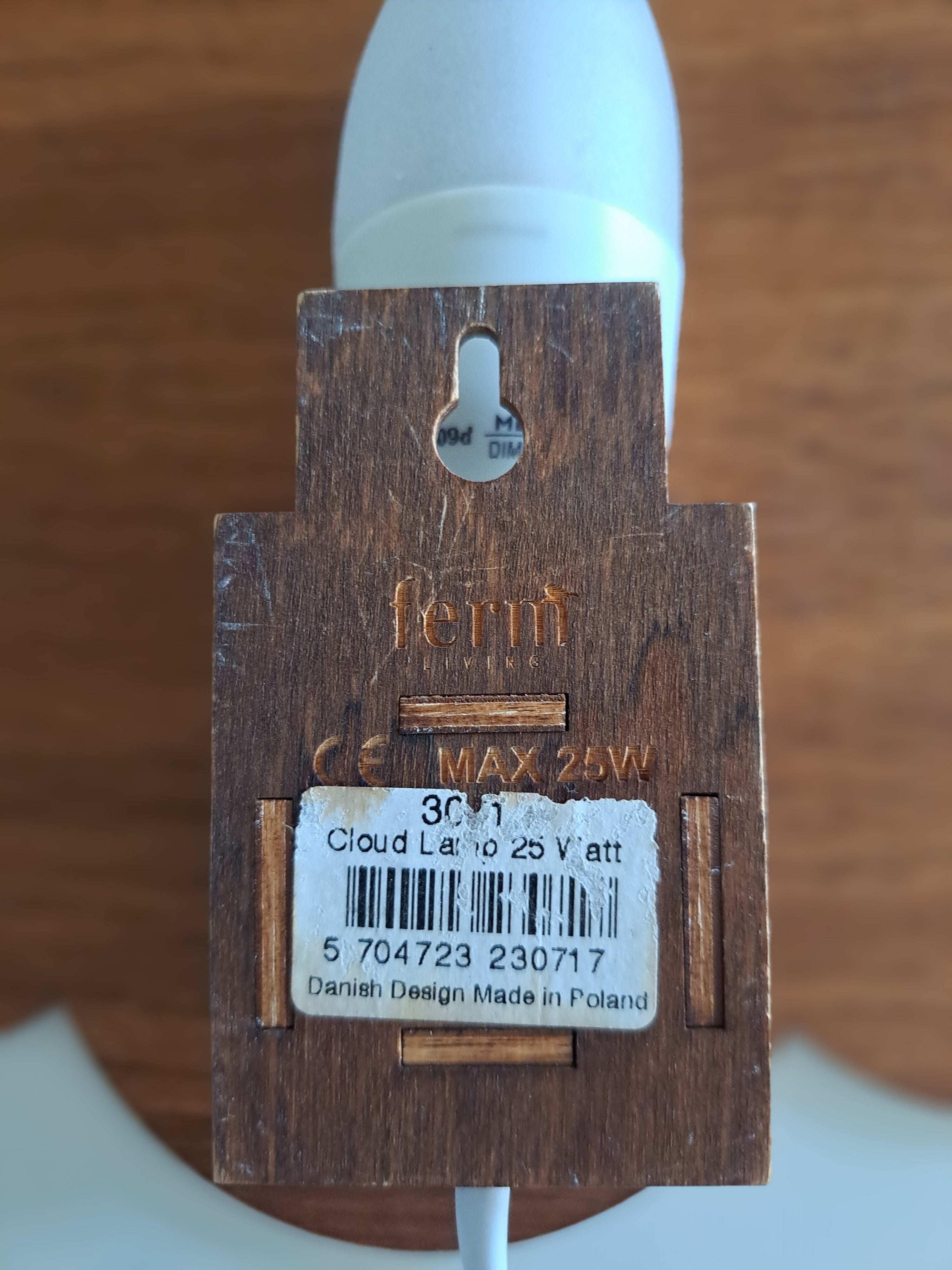 Ferm Living seinävalaisin / yövalo