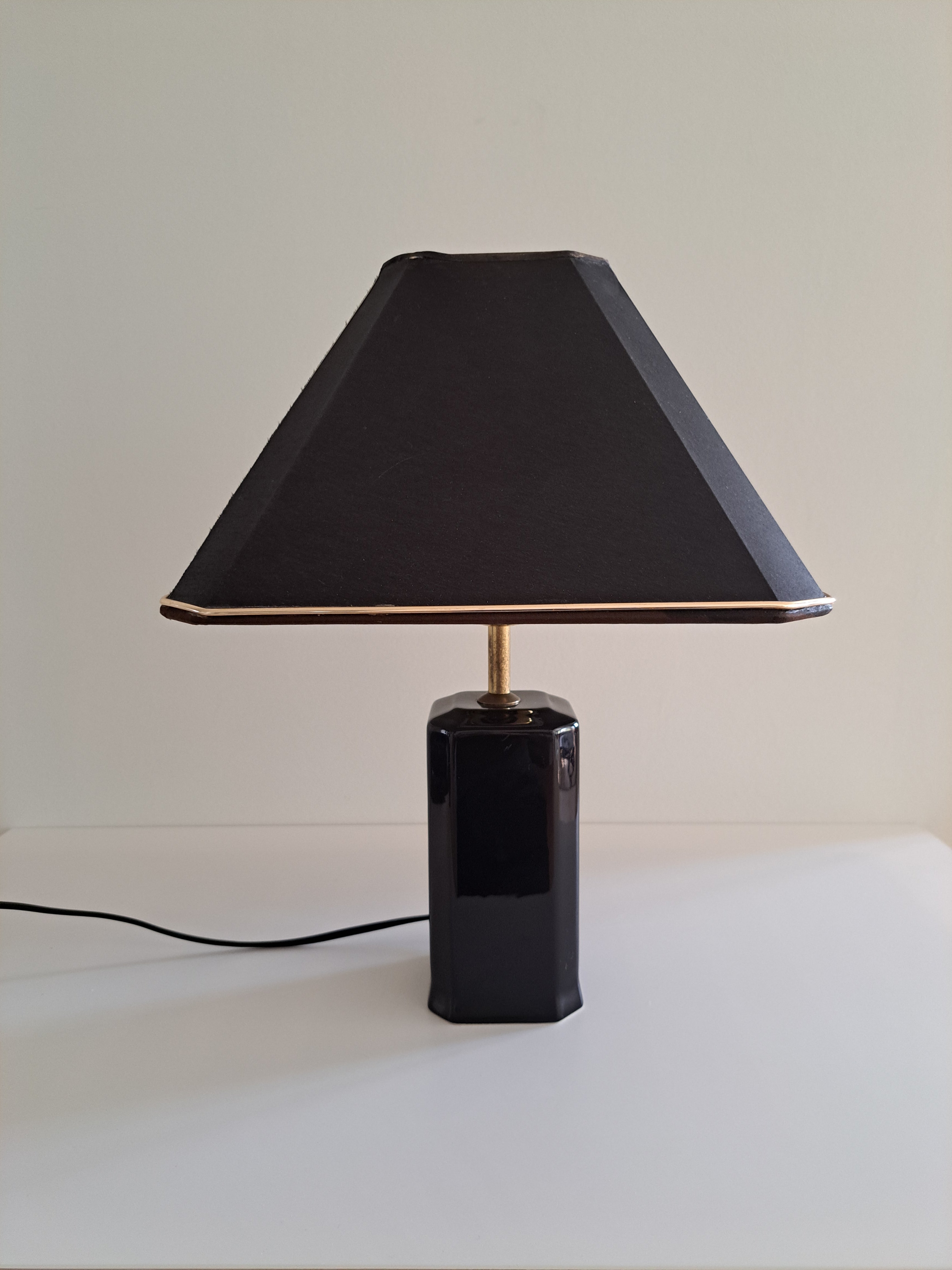 Valaisintukku Products Charmant -pöytävalaisin, musta